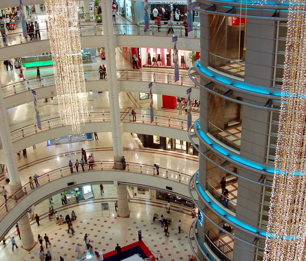 Centri commerciali e vie della Moda